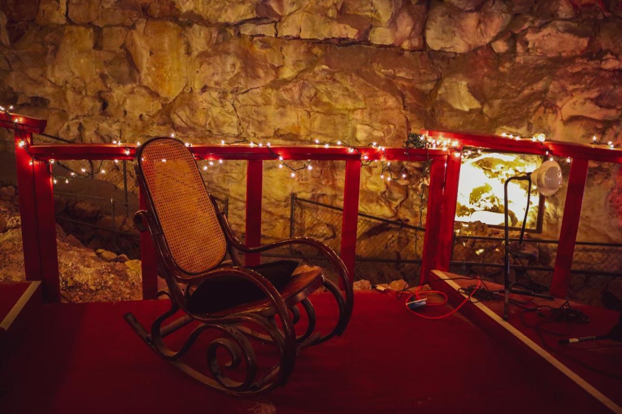 Grand Canyon Caverns Inn Peach Springs Kültér fotó
