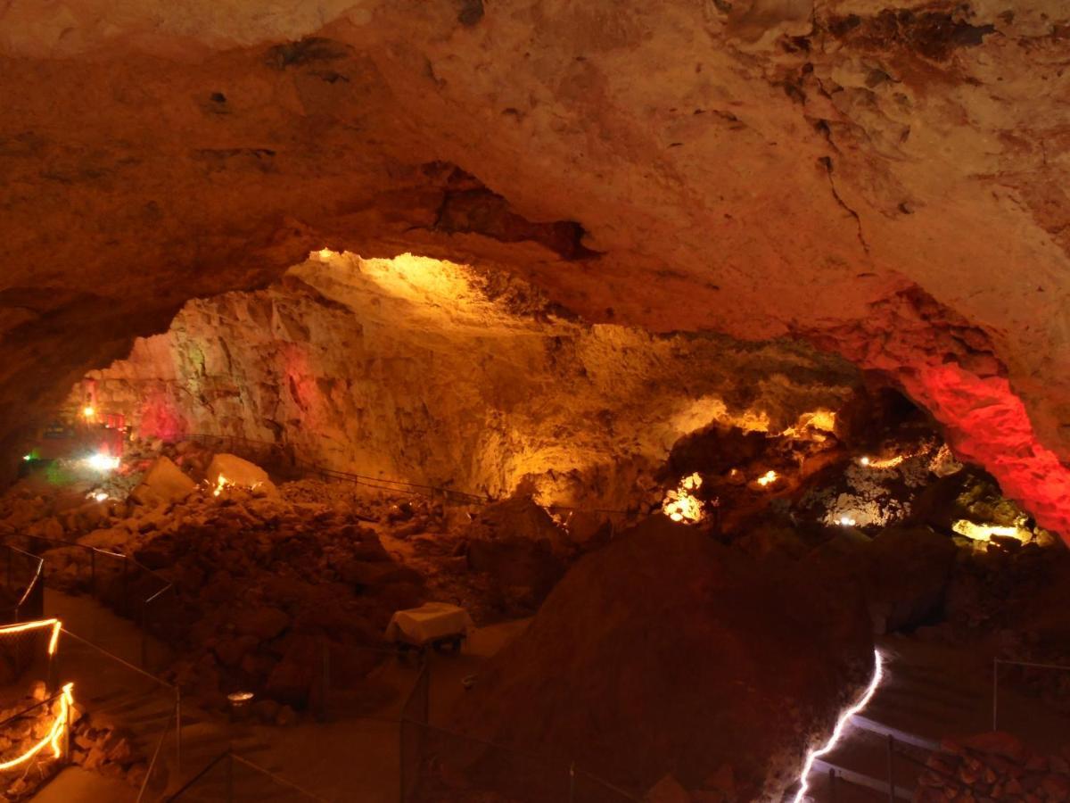Grand Canyon Caverns Inn Peach Springs Kültér fotó