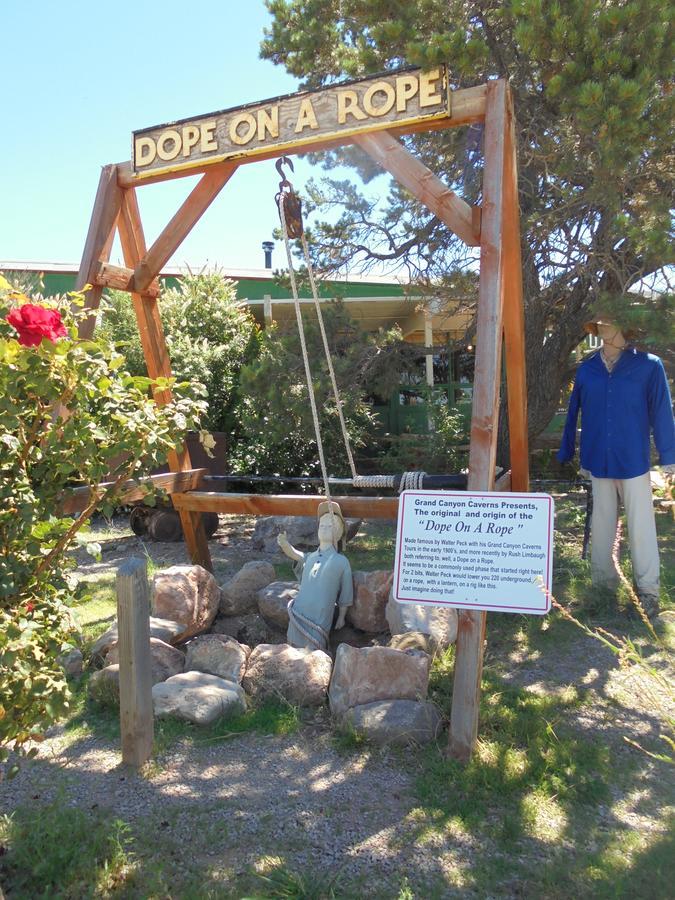 Grand Canyon Caverns Inn Peach Springs Kültér fotó
