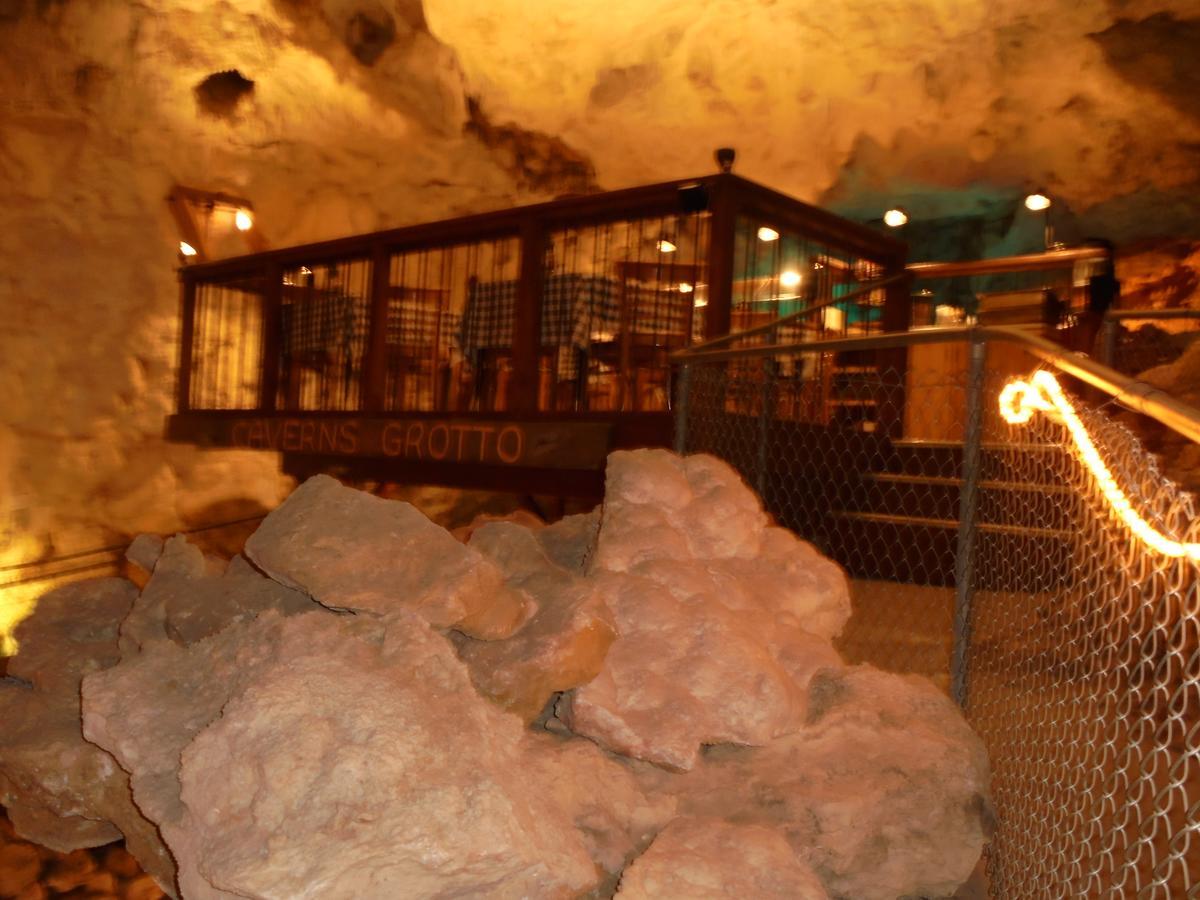 Grand Canyon Caverns Inn Peach Springs Kültér fotó