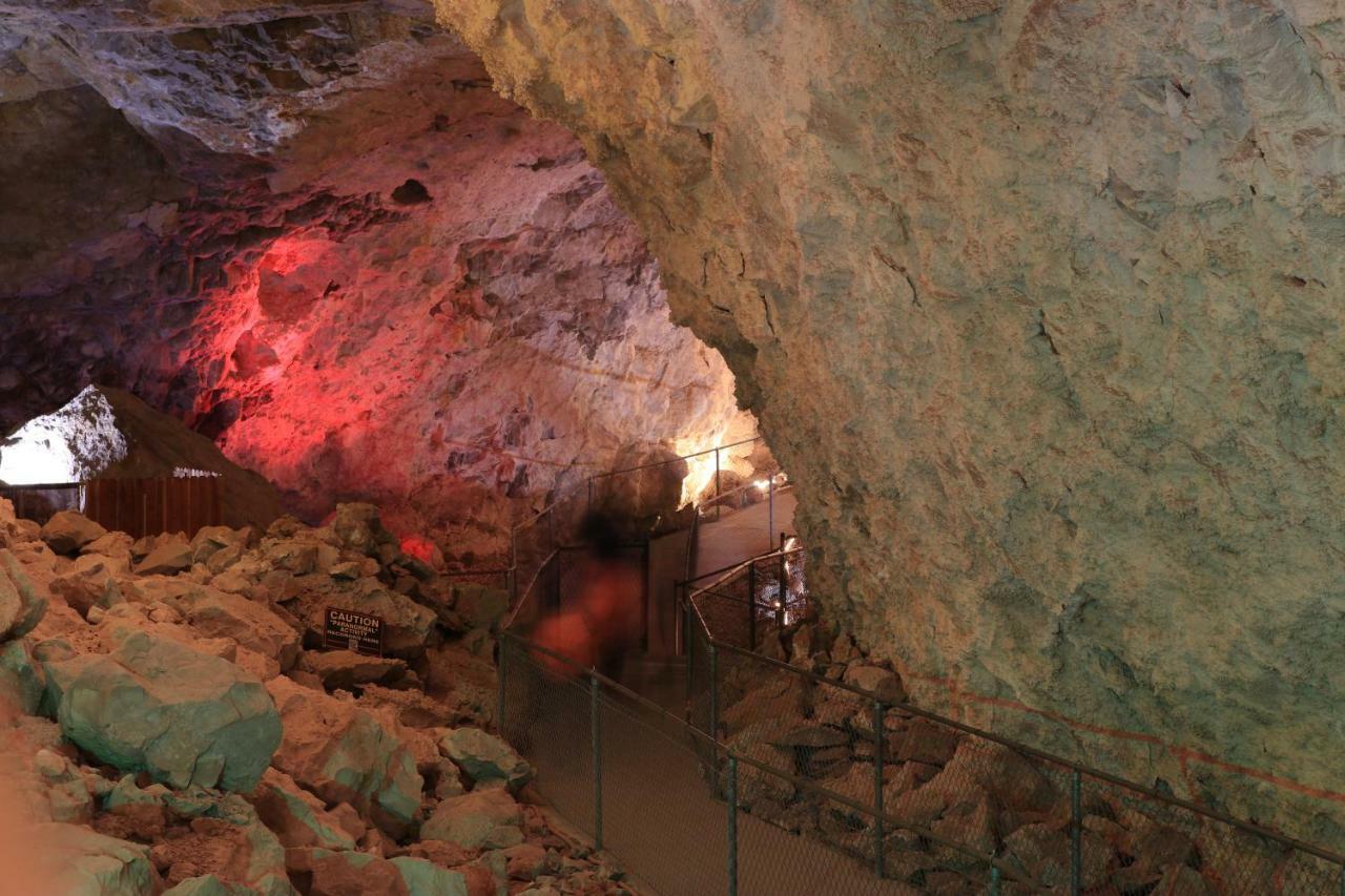Grand Canyon Caverns Inn Peach Springs Kültér fotó