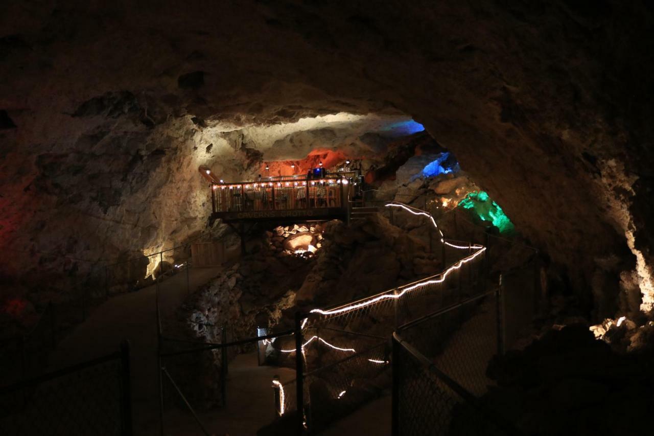 Grand Canyon Caverns Inn Peach Springs Kültér fotó
